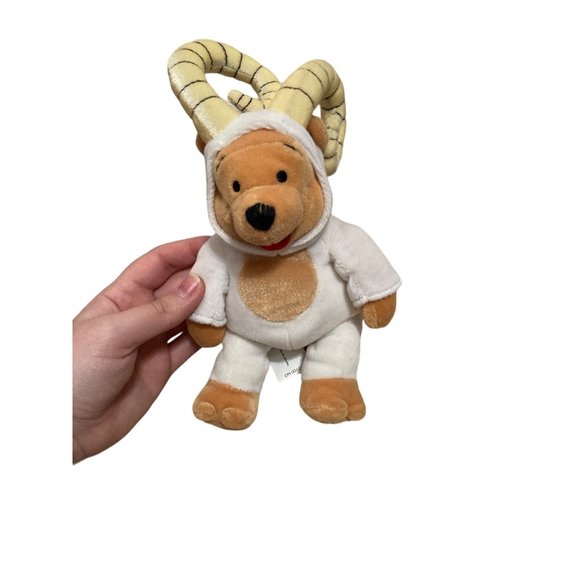 Winnie the Pooh Aries astrology plush - Picture 1 of 7